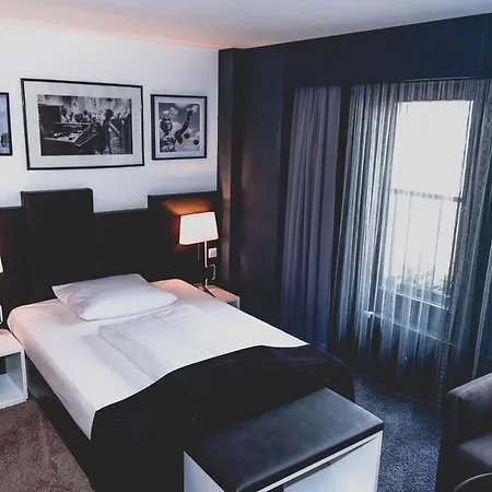 Bliss Hotel Hotel 4*