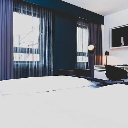 Hotel Bliss