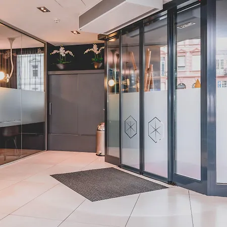 Bliss Design Hotel - Frankfurt City 4* Fráncfort del Meno