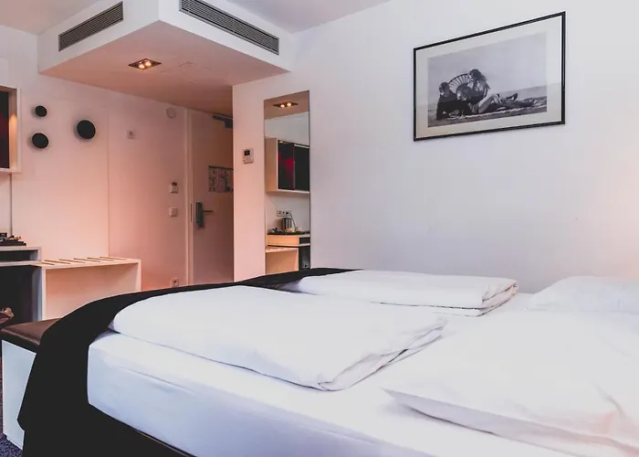 Hotell Hotel Bliss 4*