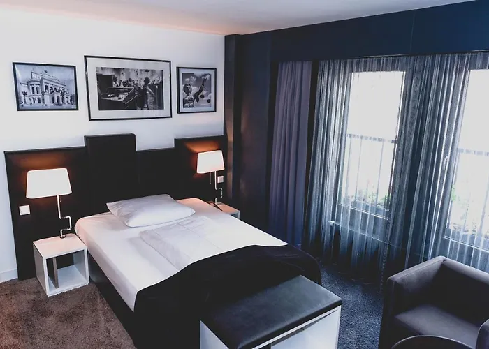 Hotel Bliss Hotell 4*